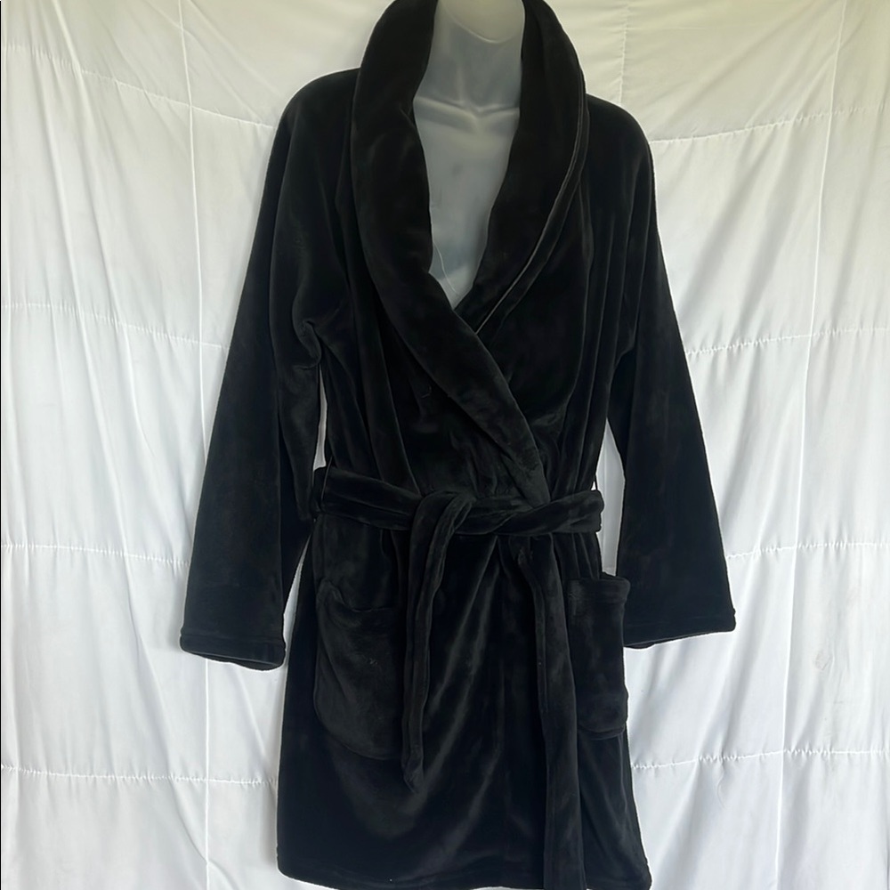 Victoria’s Secret Black Plush Mini Bathrobe XS | Soft Cozy Robe with Logo Back